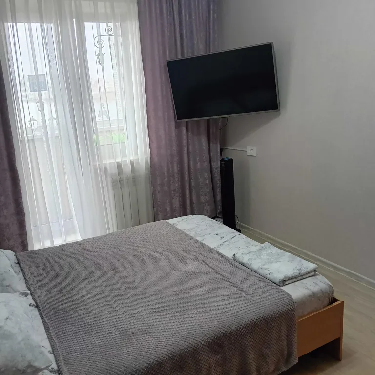 1 кмн рядом  жд вокзал, аэропорт, офис Транснефть