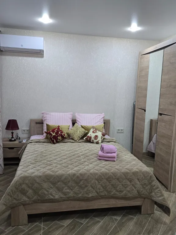 Светлая уютная просторная комната в гостевом доме Горячеводский