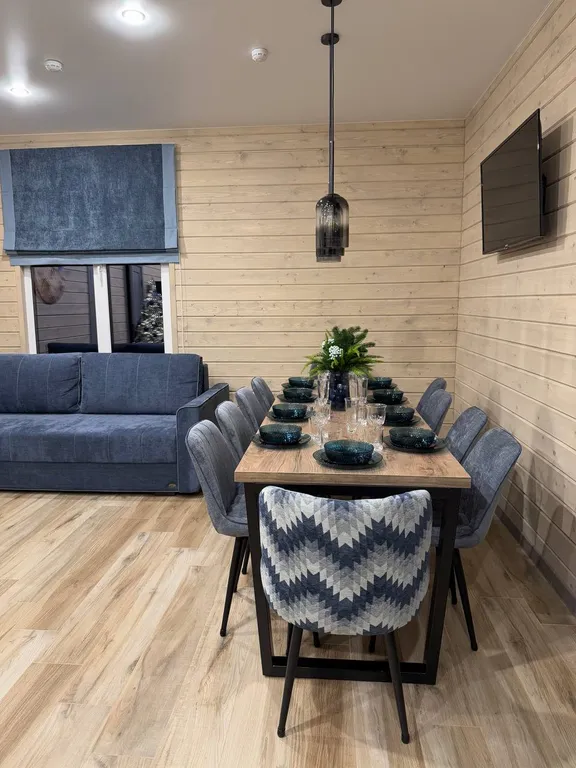 Коттедж для всей компании с видом на лес