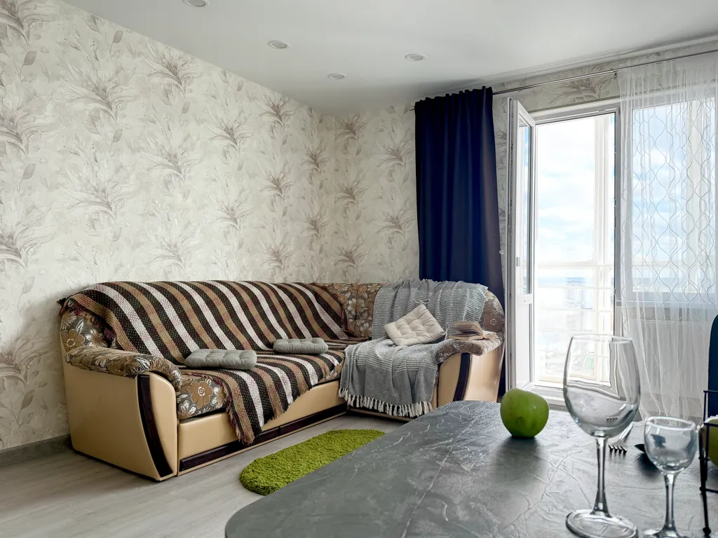 Студия со свежим ремонтом и фантастическим видом