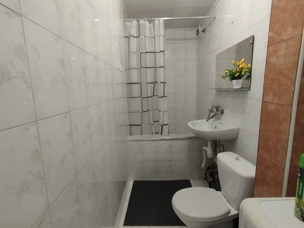 Дом около озера