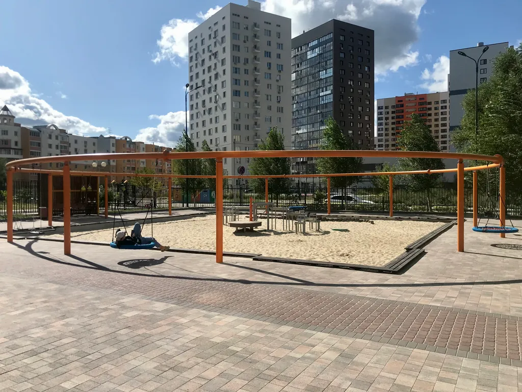 Евродвушка с прекрасным видом на поля и шоссе