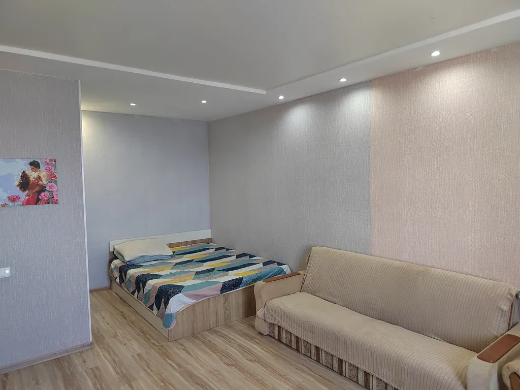 Современная квартира с большой кухней в центре города