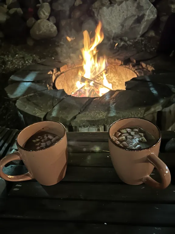 Атмосферный А-фрейм в сердце соснового бора с видом на Эльбрус
