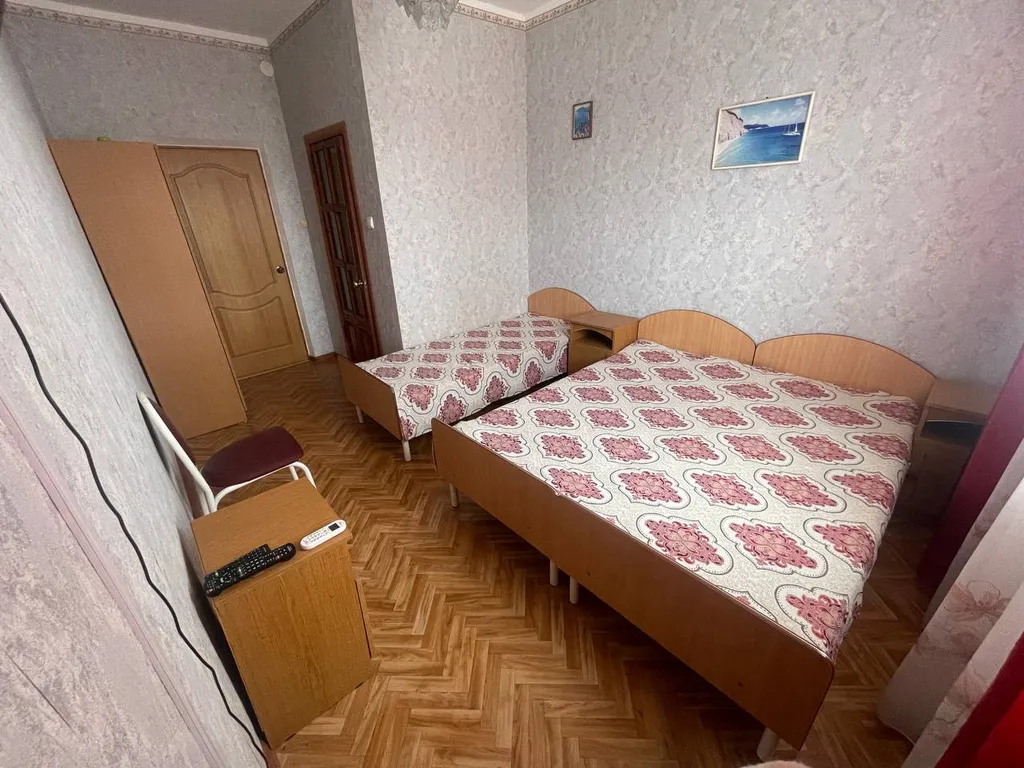 Квартира Квартира Трёхместный стандарт с раздельными кроватями на 2 этаже — Геленджик