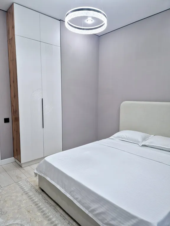 Евротрешка вблизи expo megasilkway