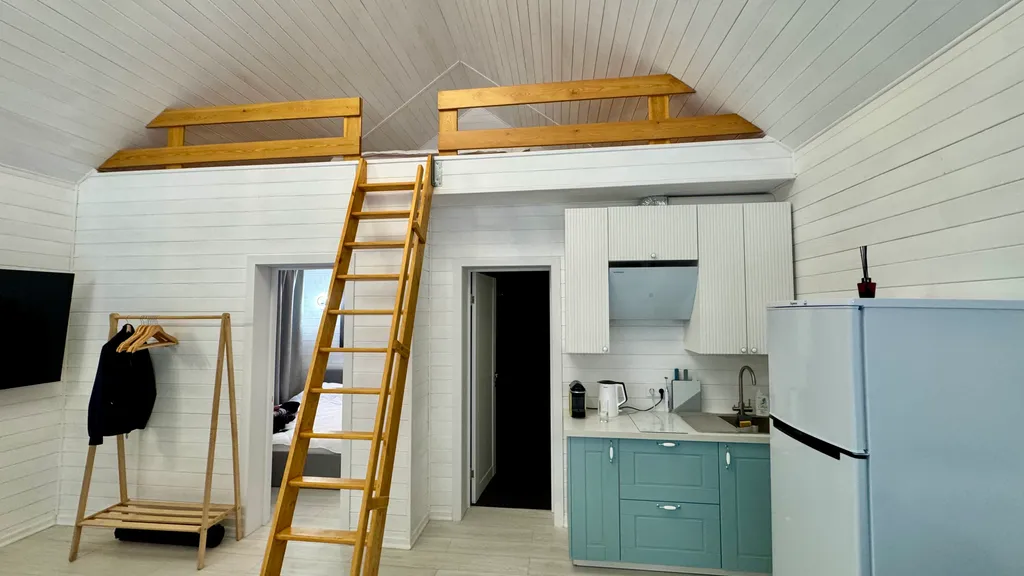 Дом с сибирским банным чаном в лесу