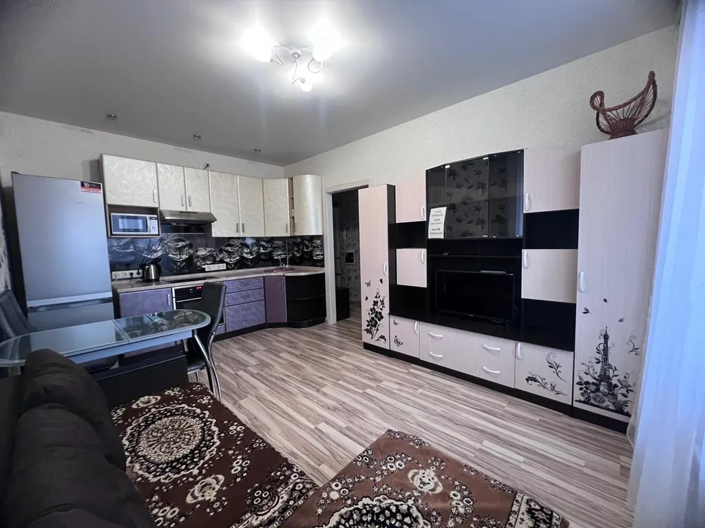 Квартира 2-комнатная Квартира — Свердловский