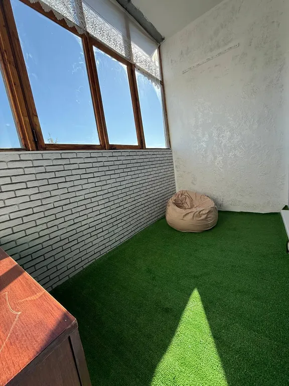 Квартира теплая, расположение центр, большой балкон