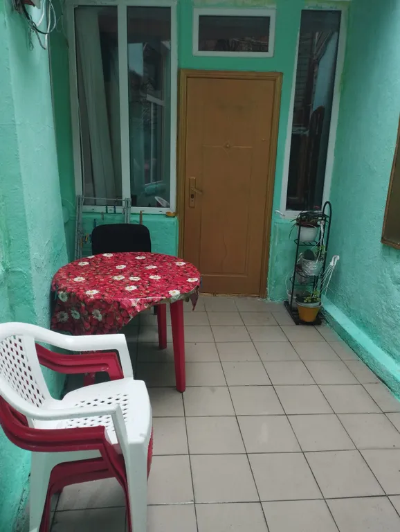 Коттедж Двухкомнатная в частном доме, рядом с морем и недалеко от центра — Ялта