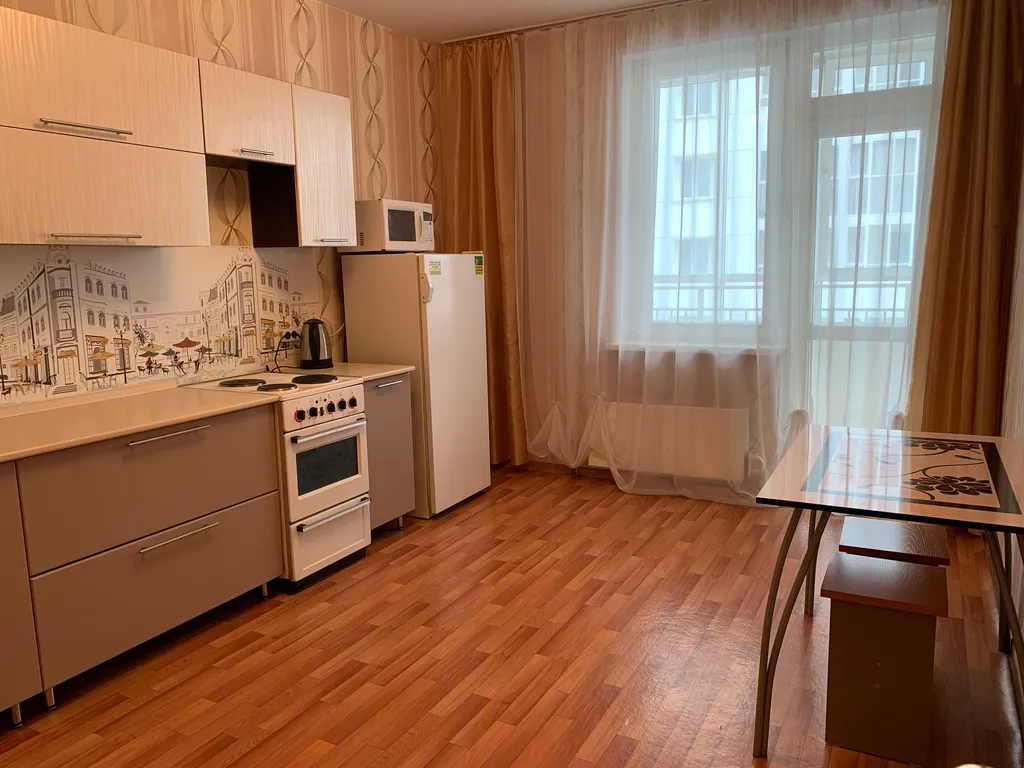 Квартира Квартира на 14 этаже, неподалеку от ТРЦ Red Sail — Красноярск