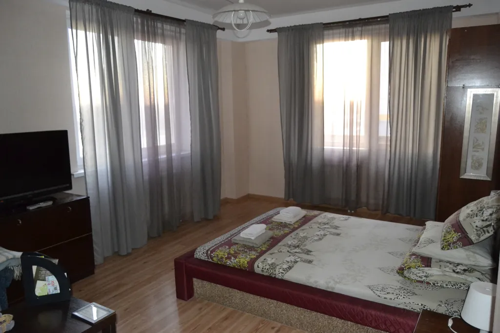 Квартира Просторные светлые 1-к апартаменты — аренда посуточно в Великий Новгород