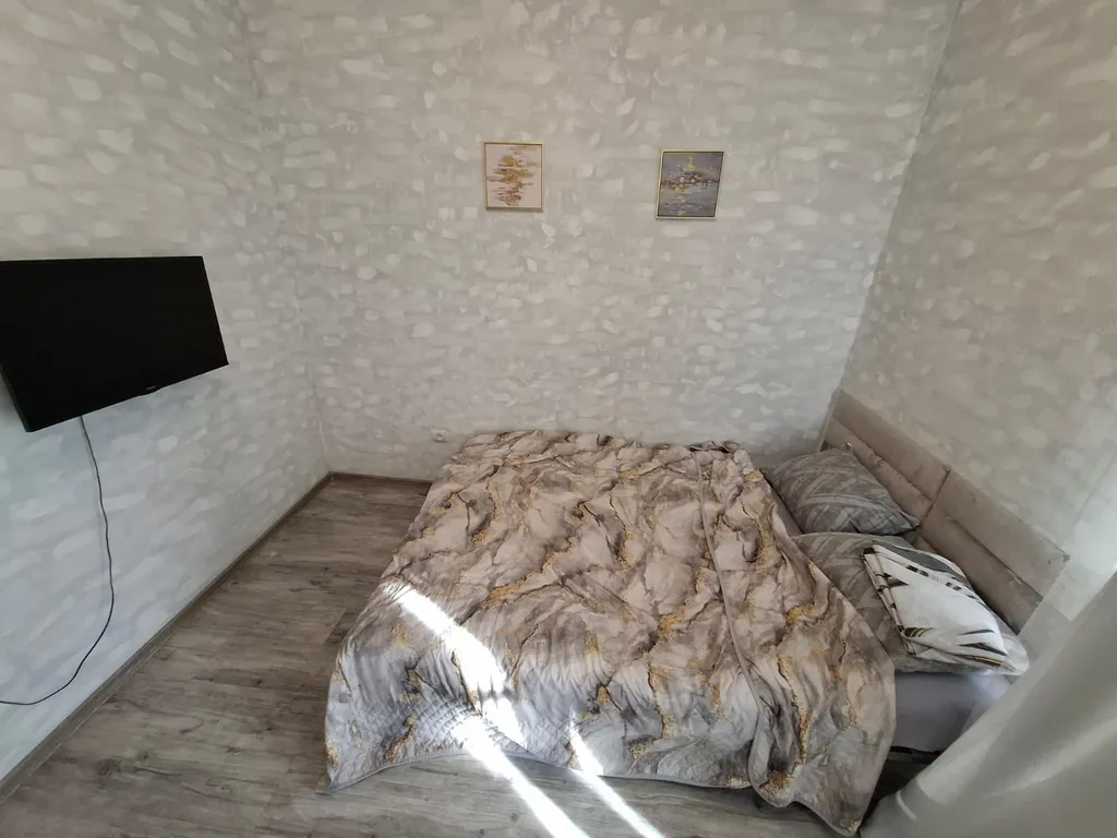 Квартира Две раздельные комнаты и балкон — Омск