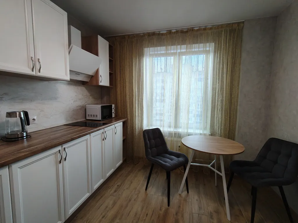 Квартира с видом город