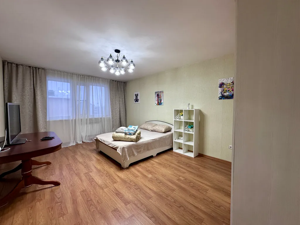 Двухкомнатная просторная квартира в центре города