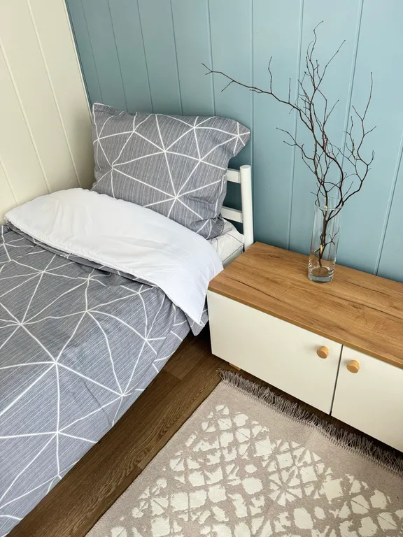 Красивая комната у моря