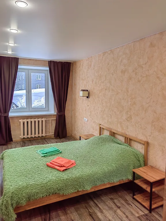 Уютная квартира, рядом склон, бассейн, магазины, парк. — аренда посуточно в Кировск