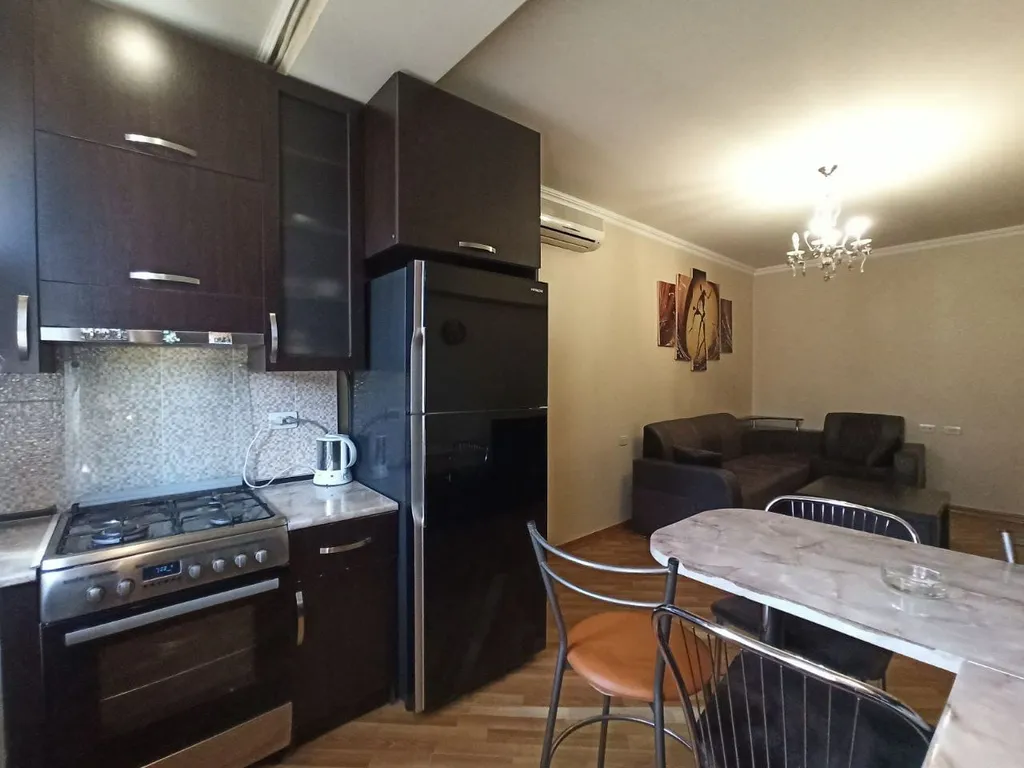 Квртира рядом Площадю Республики