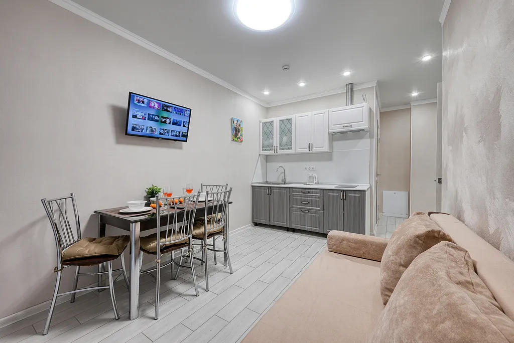 Квартира с отдельной спальней рядом с Казино и Ред Ареной 02