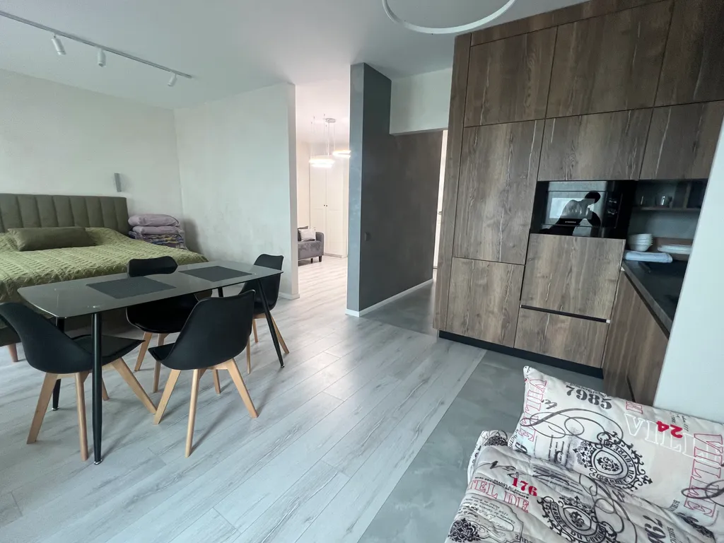 VIP апартаменты с отдельной спальней возле границы и крепости