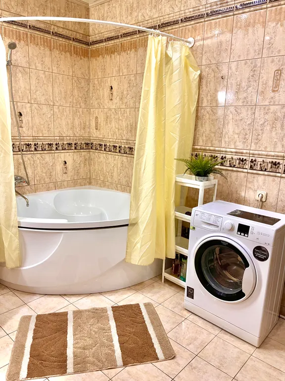 Большая трехкомнатная квартира