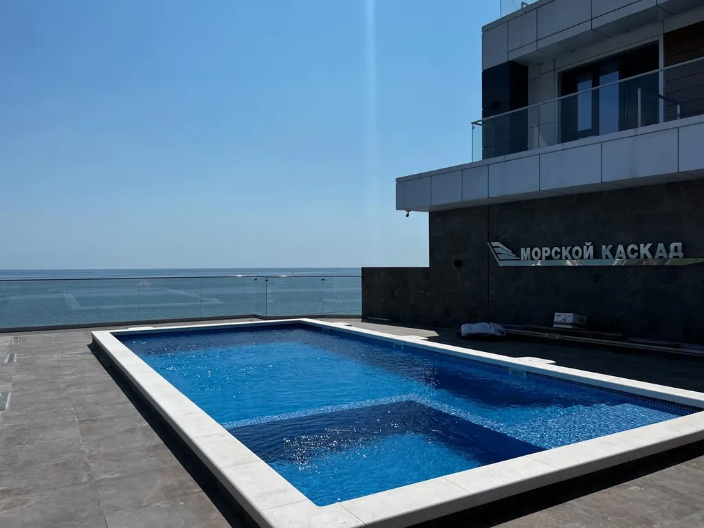 Каскад 2 Стильный апартамент на первой береговой линии