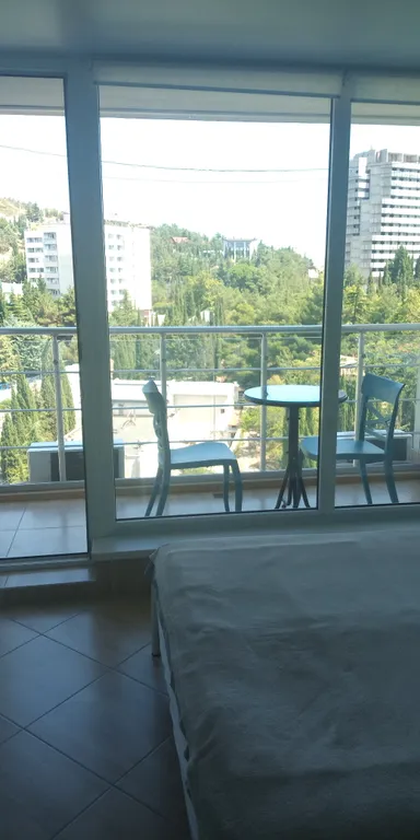 Квартира Шикарная видовая студия в 4 минутах к морю — аренда посуточно в Алушта