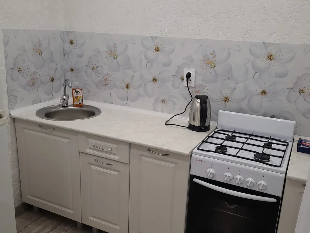 Уютная студия с видом на пруд