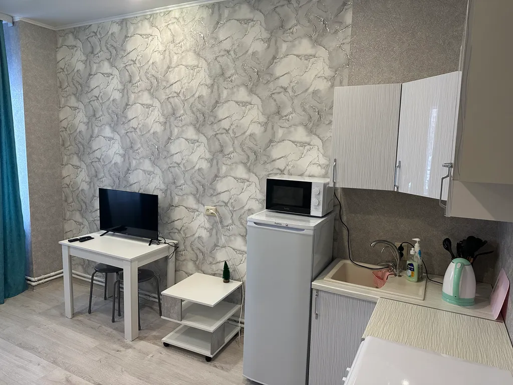 Красивая уютная студия-апартаменты вдоль набережной реки