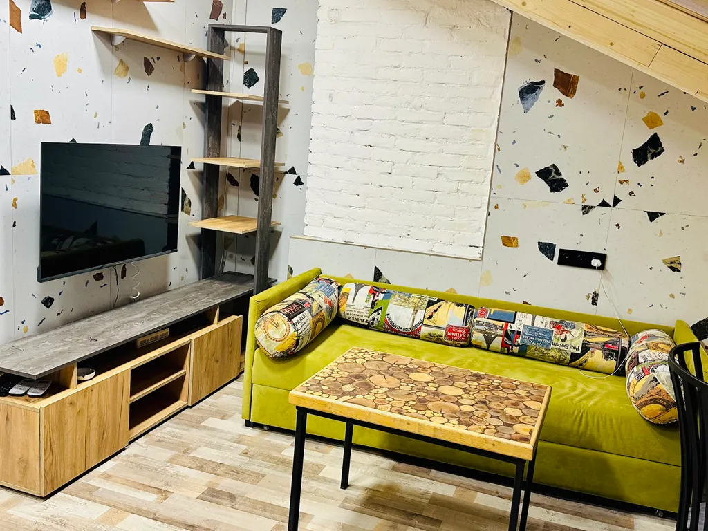 Уютная квартира в самом центре, от площади республики 250 м