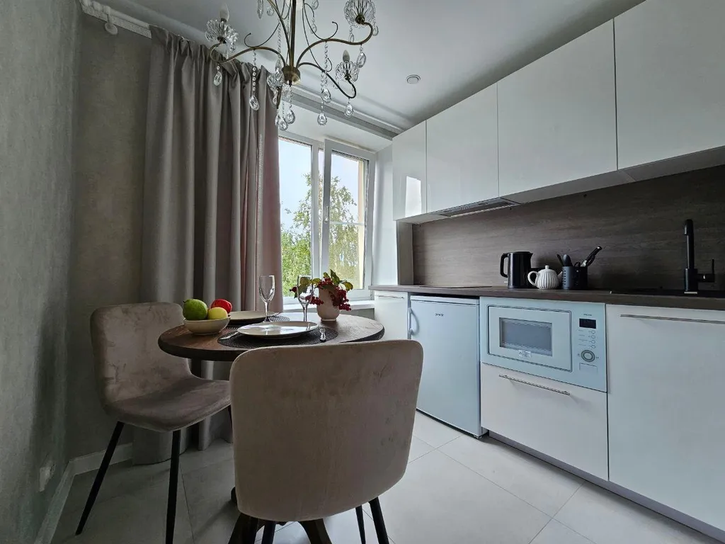 Апартамент-люкс с видом на Большую Покровскую