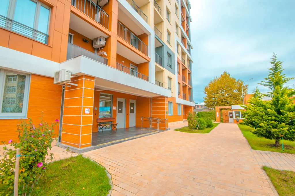 Студия Дом вдали от дома