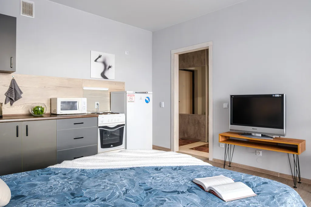 Бюджетная студия со свежим ремонтом в новом доме