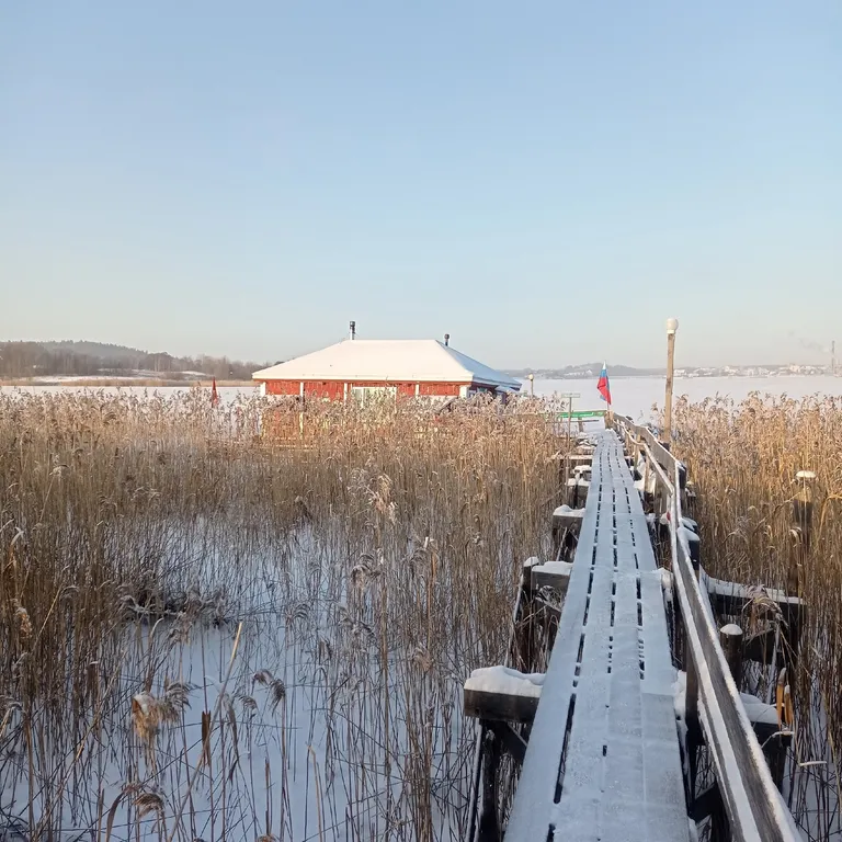 Современный дом на берегу Ладоги