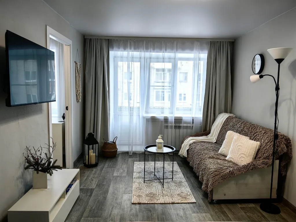 Двухкомнатная квартира в центре рядом с красивой набережной