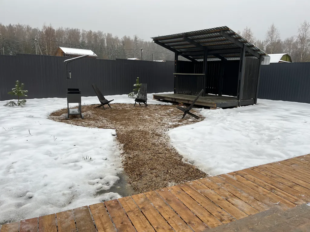 Стильный Барнхаус в окружении леса с сауной и сибирским банным чаном