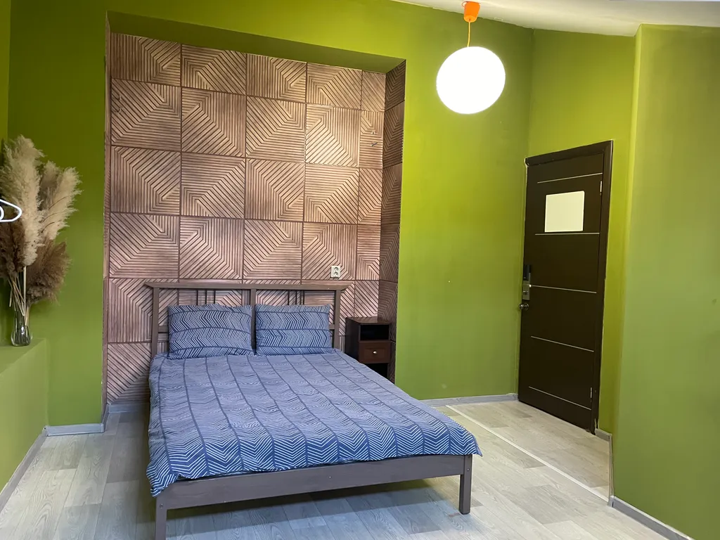 Квартира Зелёная комната на Невской мансарде — Санкт-Петербург