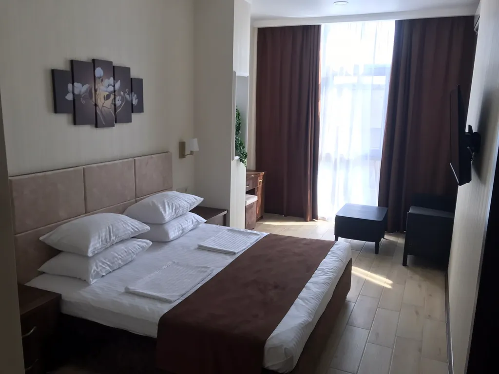 Квартира Апартаменты класса Люкс с видом на море, первая линия — аренда посуточно в Алушта