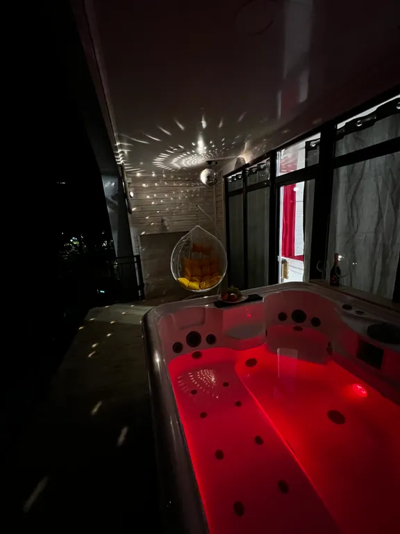 Квартира с джакузи — аренда посуточно в Гурзуф