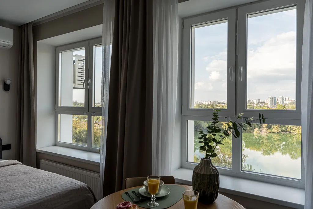 Студия с видом на озеро Кабан