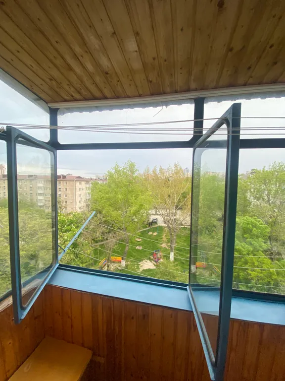 Скромная 2-комнатная квартира рядом с новым пляжем Кристалл