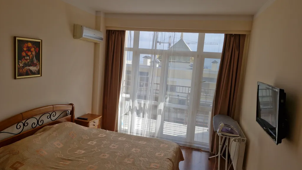 Просторная, видовая 2-комнатная квартира