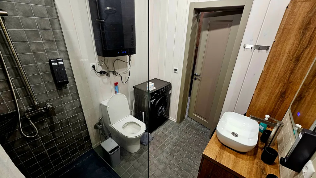 Далеко и надолго