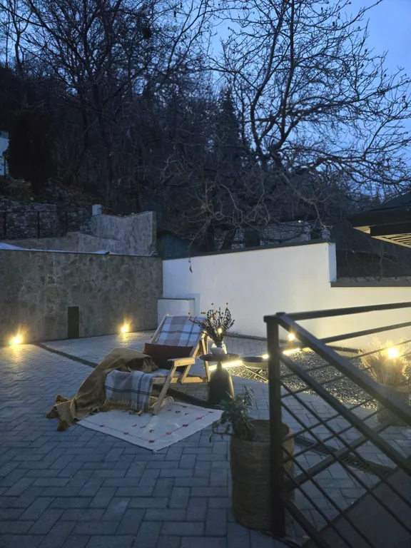 Дом в Кисловодске с авторскими интерьерами на стыке курорта и природы