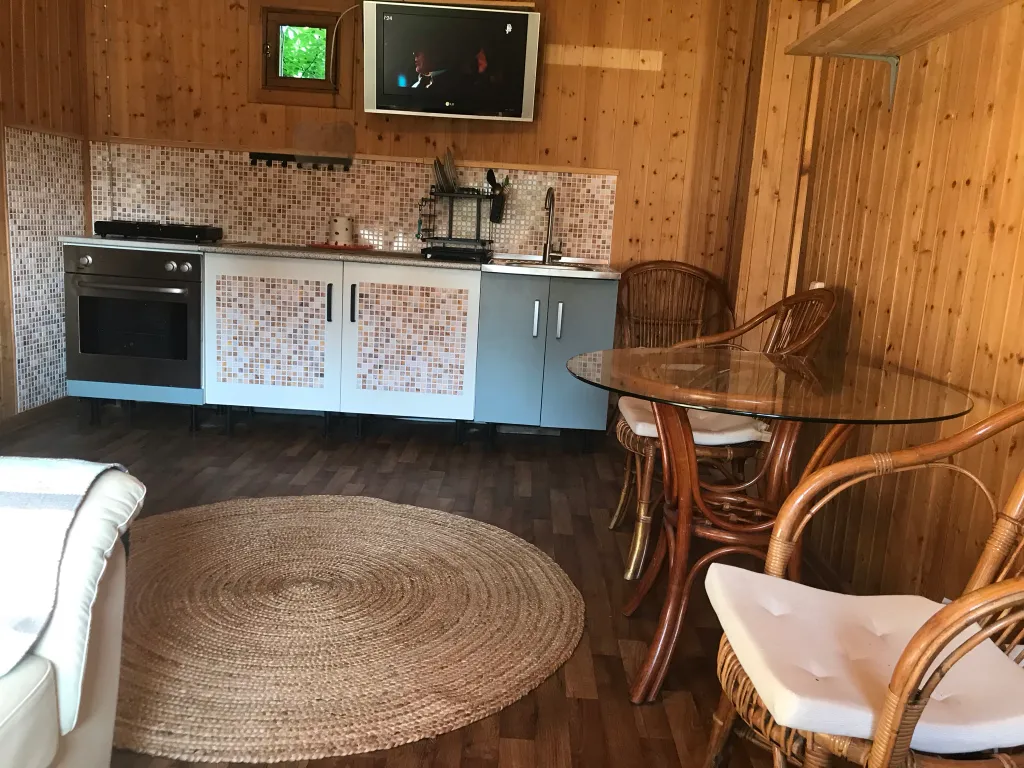 Дом с баней на дровах с вениками и паром