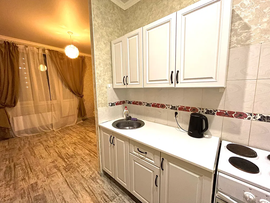 Студия с ремонтом в центре Левенцовки