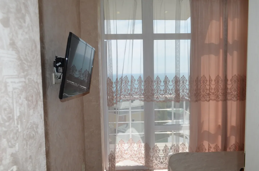 Стильная квартира студия с шикарным видом на море в Мисхоре