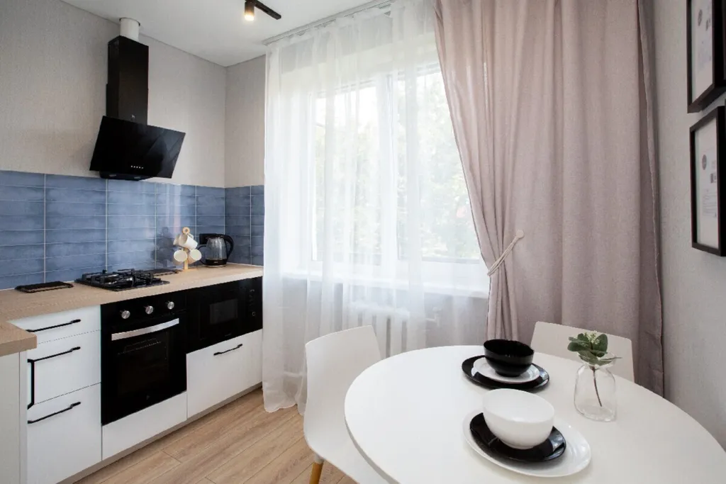 Квартира Однокомнатная квартира с дизайнерским ремонтом — Калининград