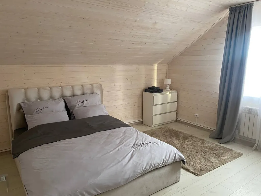 Уютный дом в лесу