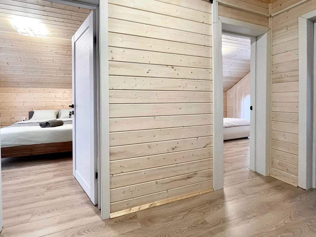 Двухэтажный дом с 3 спальнями и террасой